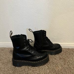 Dr Marten platform Jadon Boot